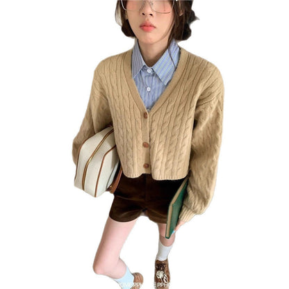 Elegantly Designed Cardigan