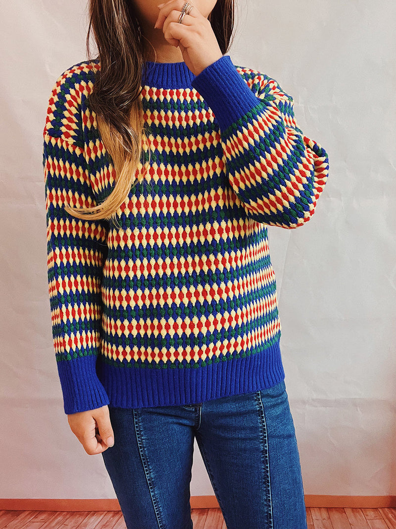 Elegantly Designed Pullover