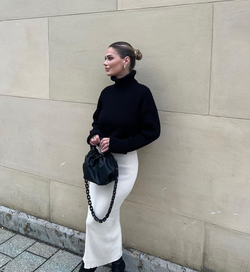 Elegantly Designed Pullover