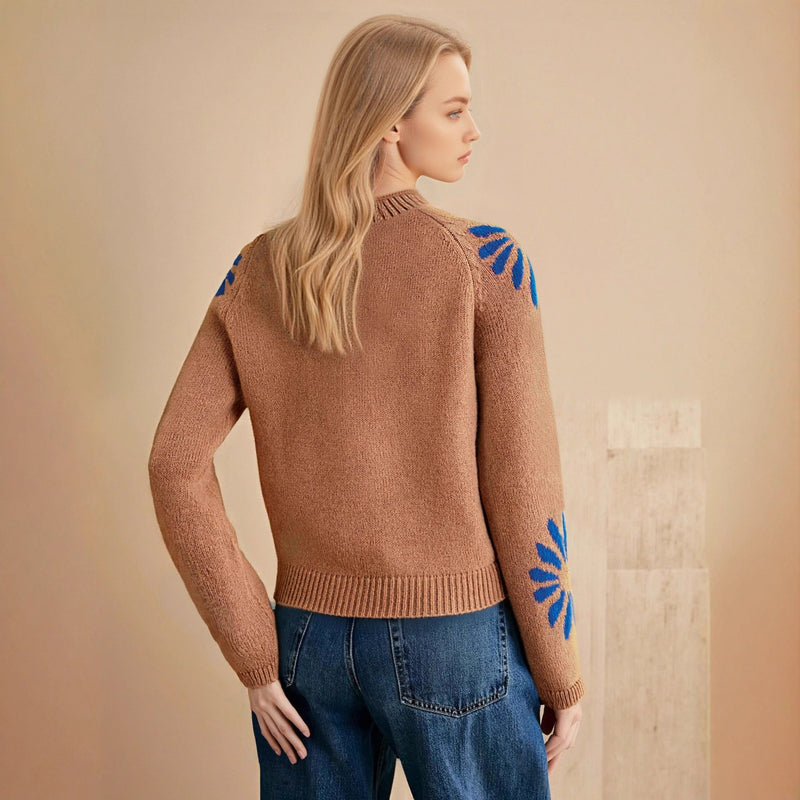 Elegantly Designed Pullover