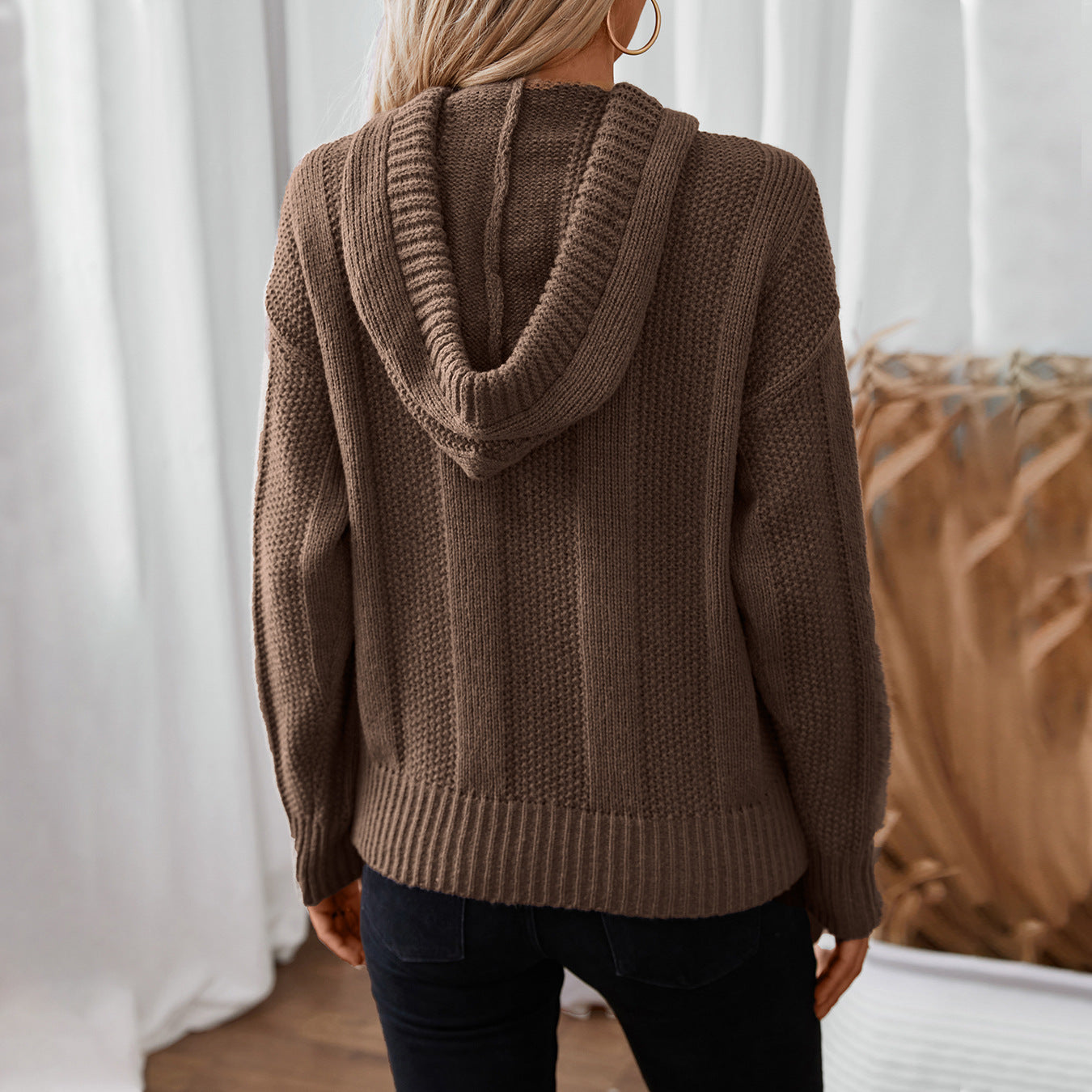 Timeless Vintage Style Pullover