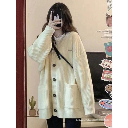 Timeless Vintage Style Cardigan