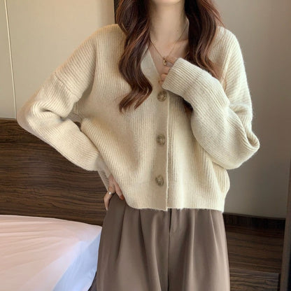 Elegantly Designed Cardigan