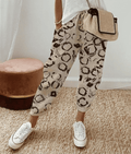 Beige mit Kreisdruck