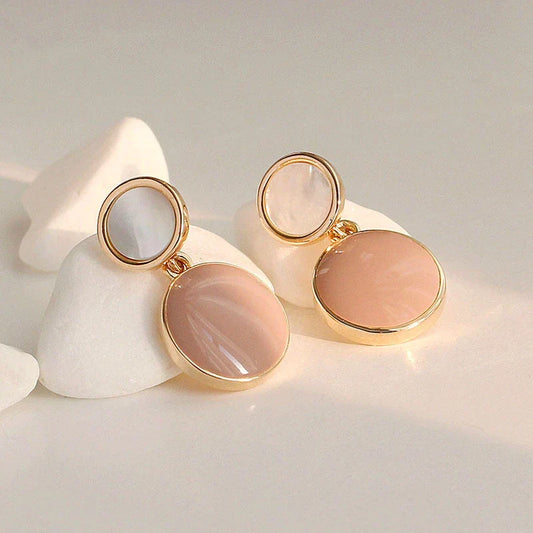Aretes de Gota de Agua con Esmalte Rosa en Oro