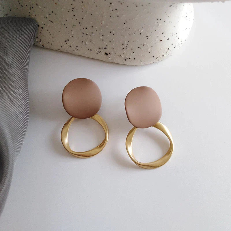 Aretes Minimalistas de Lujo Marrones en Oro