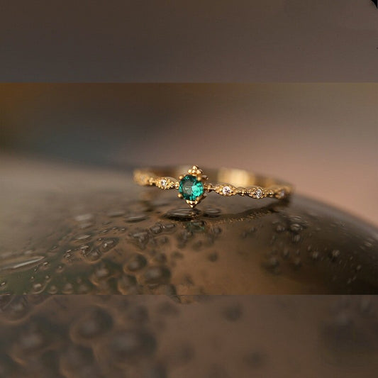 Anillo Exclusivo de Esmeralda de Oro