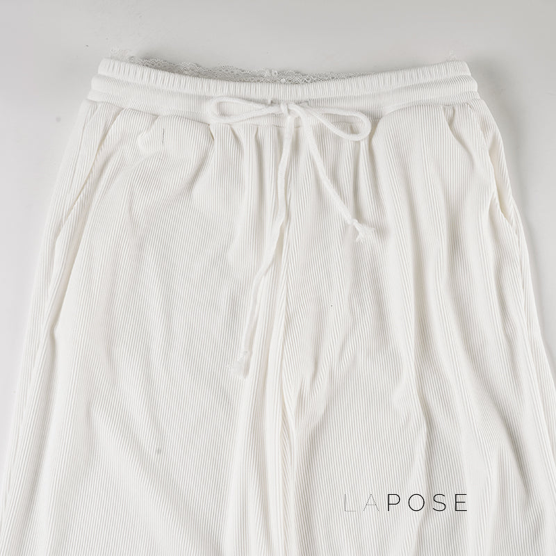Beautifully Crafted Pants in a Classic Style
