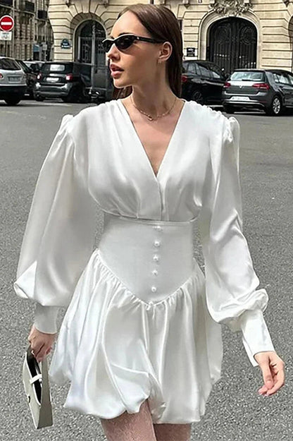 Effortlessly Elegant Dress with a Timeless Design
