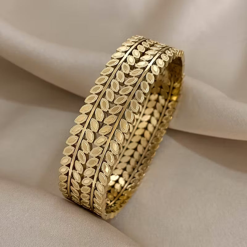 Regal Laurel Grace Bracelet