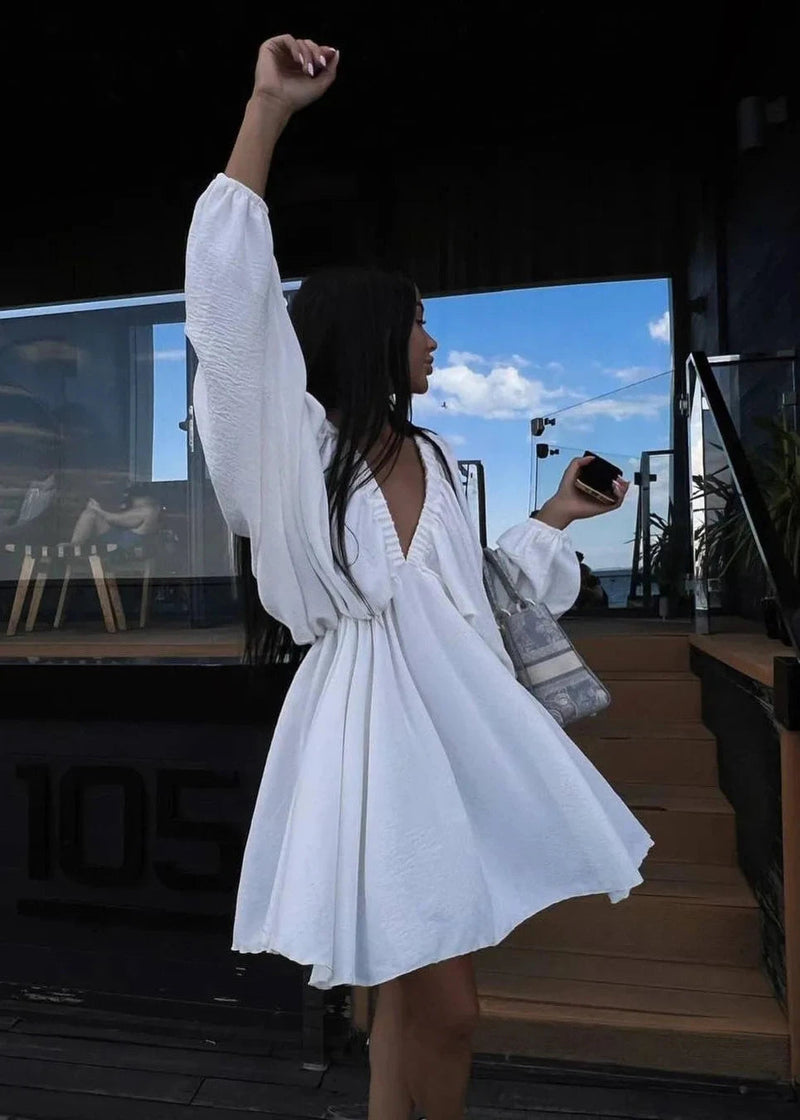 Well Tailored Dress with a Graceful Silhouette