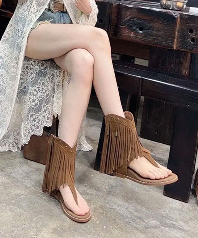 Tasseled Rivet Splicing Wedge Thong Sandals Apricot Suede