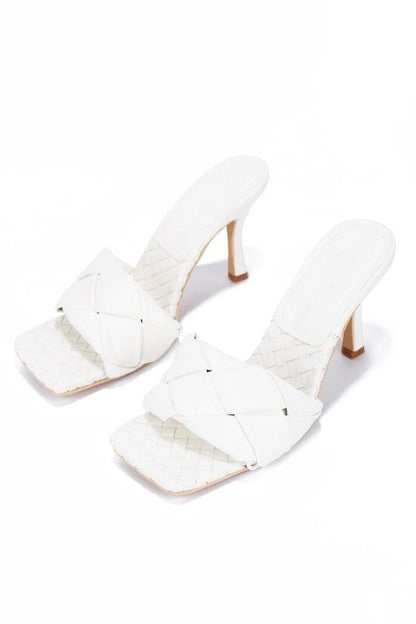 Well Tailored Heels with a Graceful Silhouette