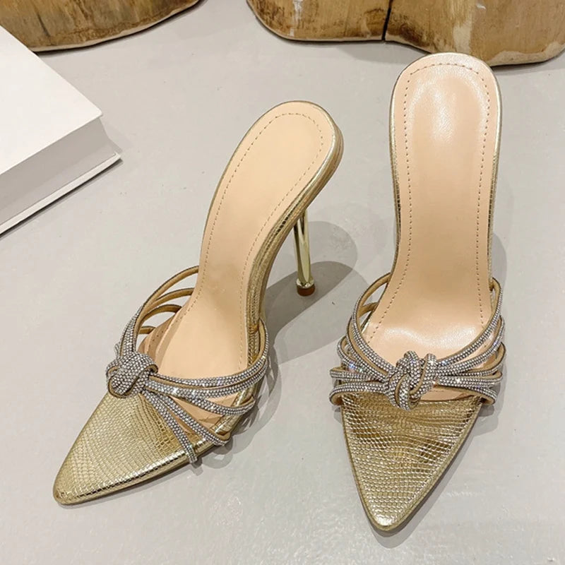 Effortlessly Elegant Heels with a Timeless Design