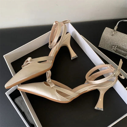Classic Vintage Heels with a Flattering Fit