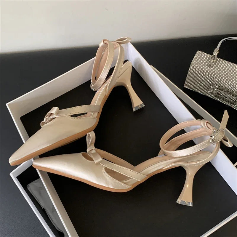 Classic Vintage Heels with a Flattering Fit