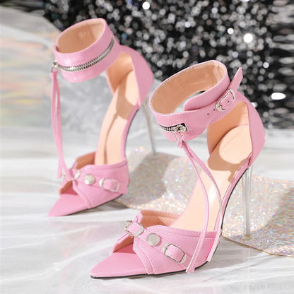 Effortlessly Elegant Sandals with a Timeless Design