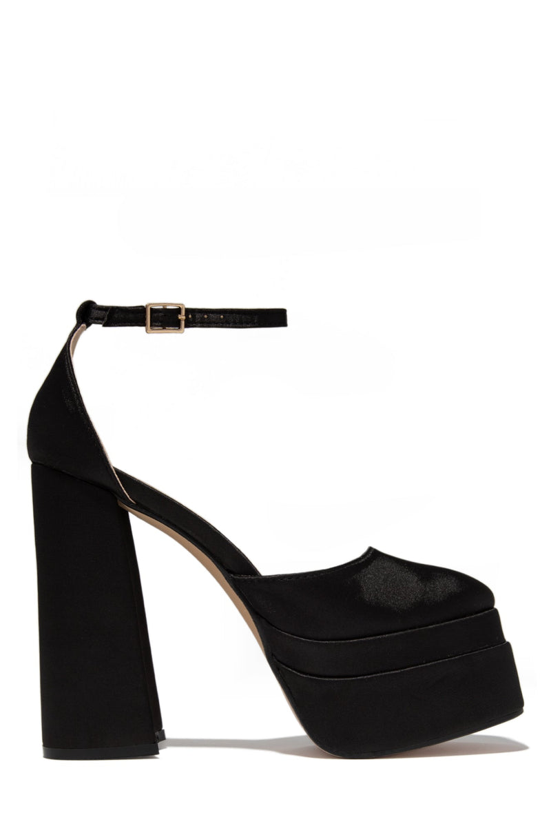 Beautifully Finished Heels in a Timeless Design