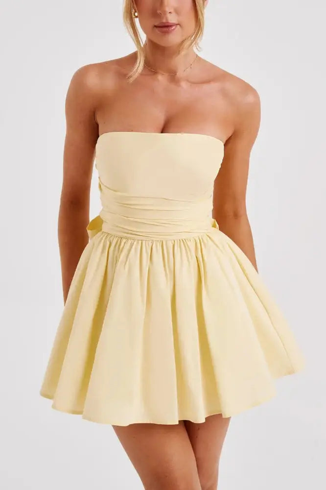 Effortlessly Elegant Dress with a Timeless Design