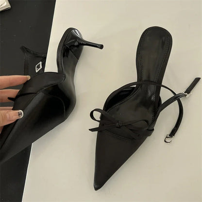 Classic Vintage Heels with a Flattering Fit