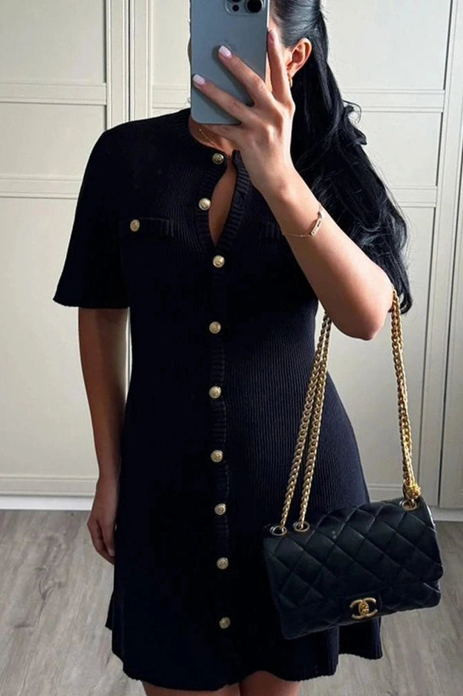 Beautifully Crafted Dress in a Classic Style