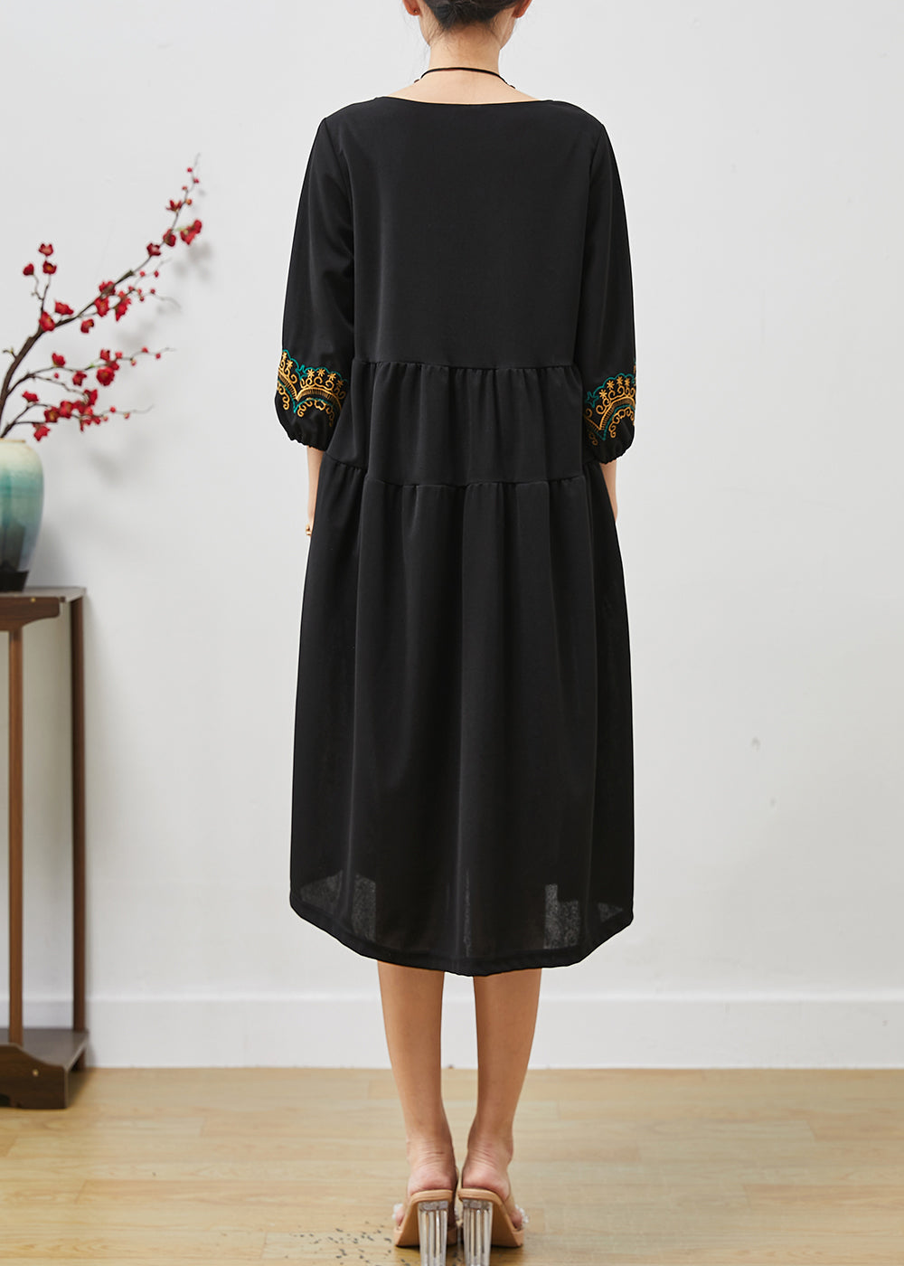 Black Embroidered Oversized Robe Dresses Bracelet Sleeve