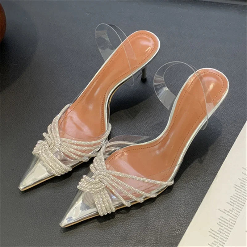Polished Heels with an Effortless Classic Look
