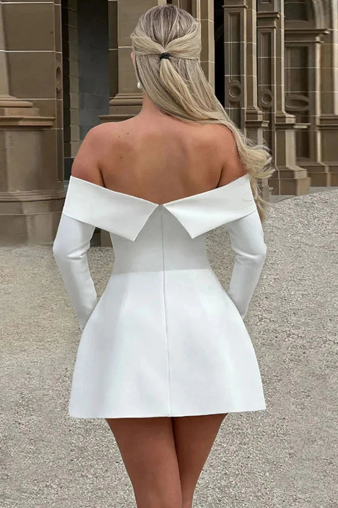 Well Tailored Dress with a Graceful Silhouette