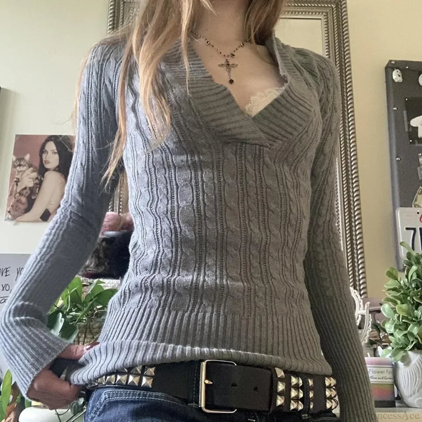 GRAY