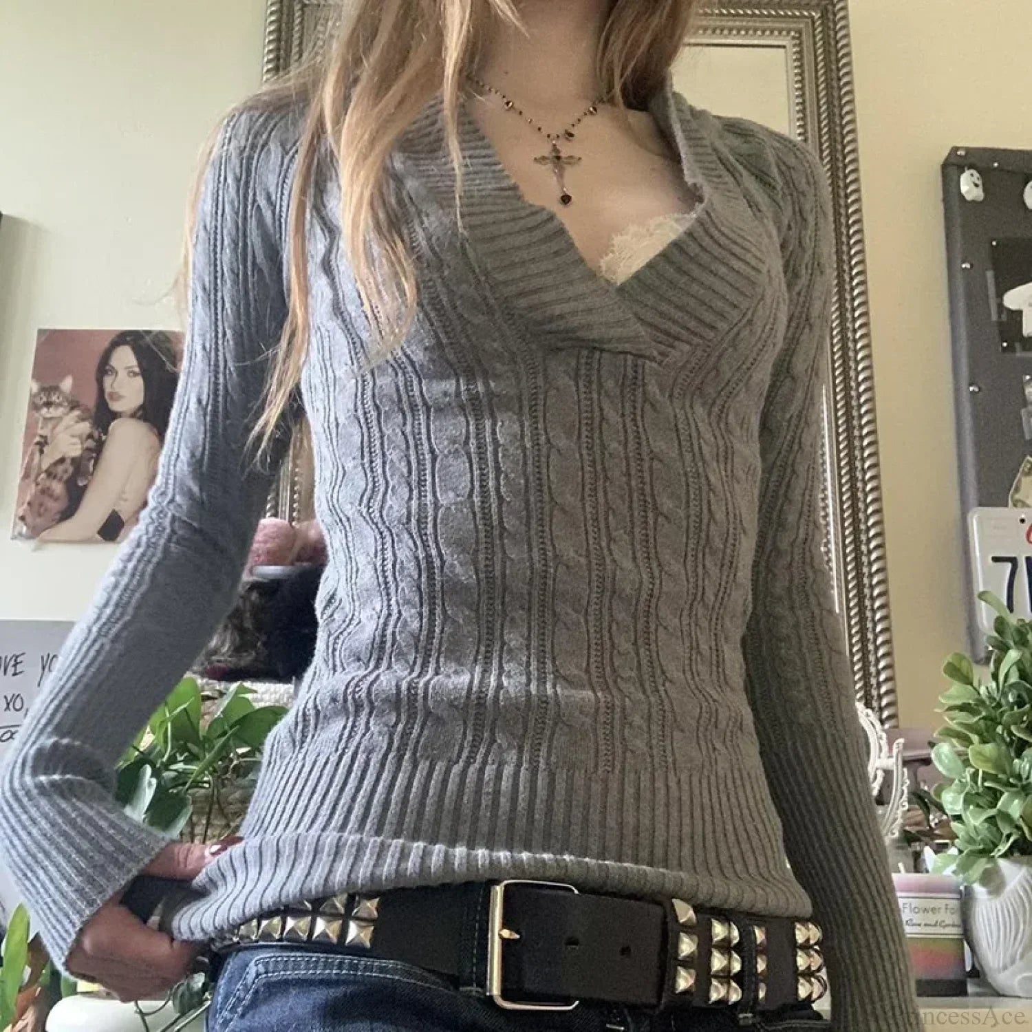 GRAY