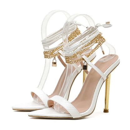 Effortlessly Elegant Shoes with a Timeless Design