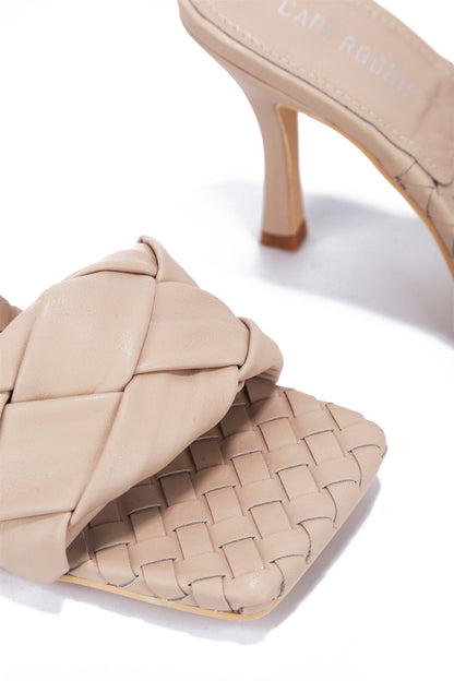 Beautifully Finished Heels in a Timeless Design