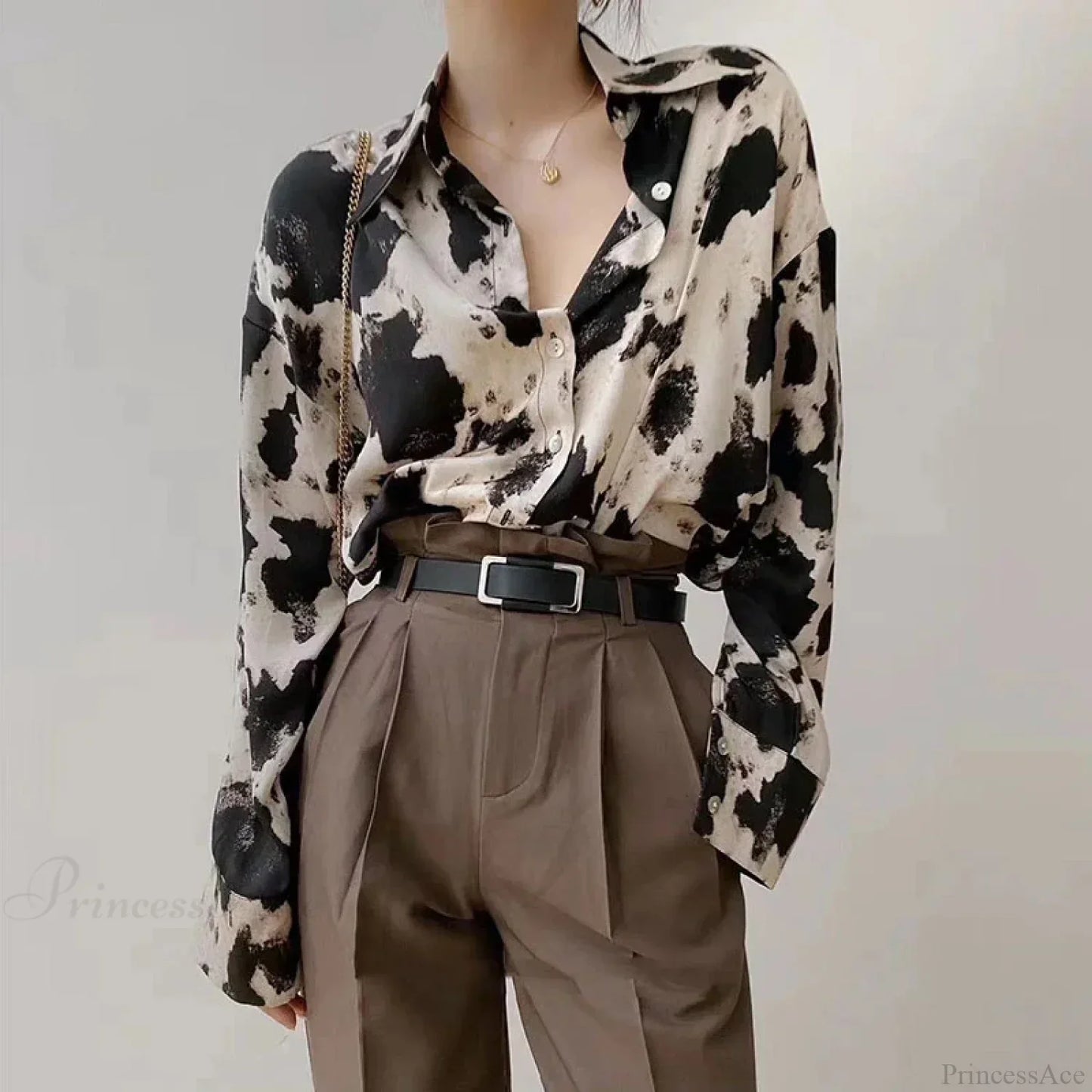 Timeless Vintage Style Blouse