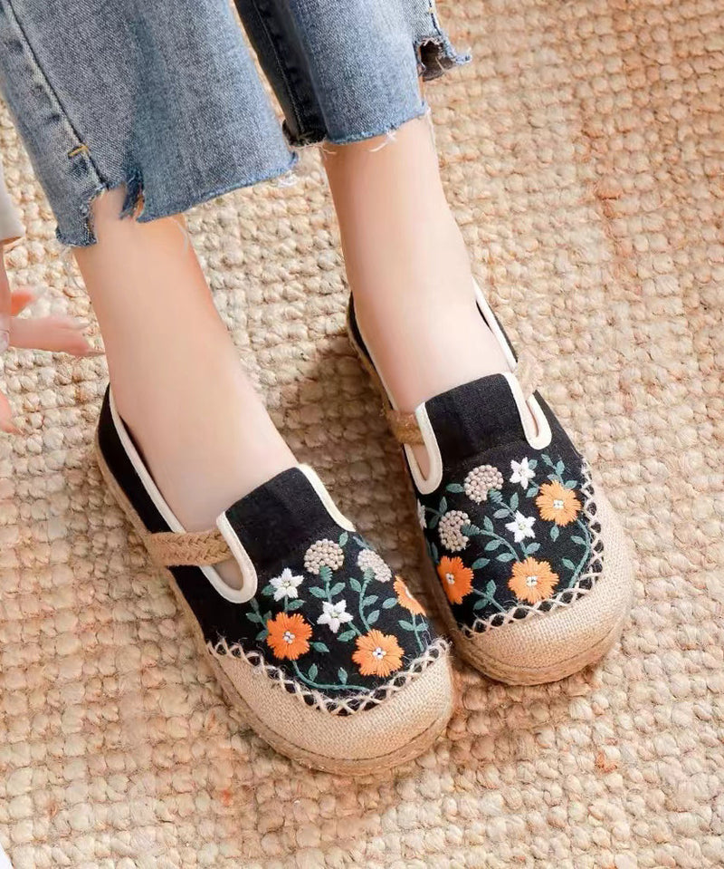 Style Retro Black Embroidered Flat Shoes