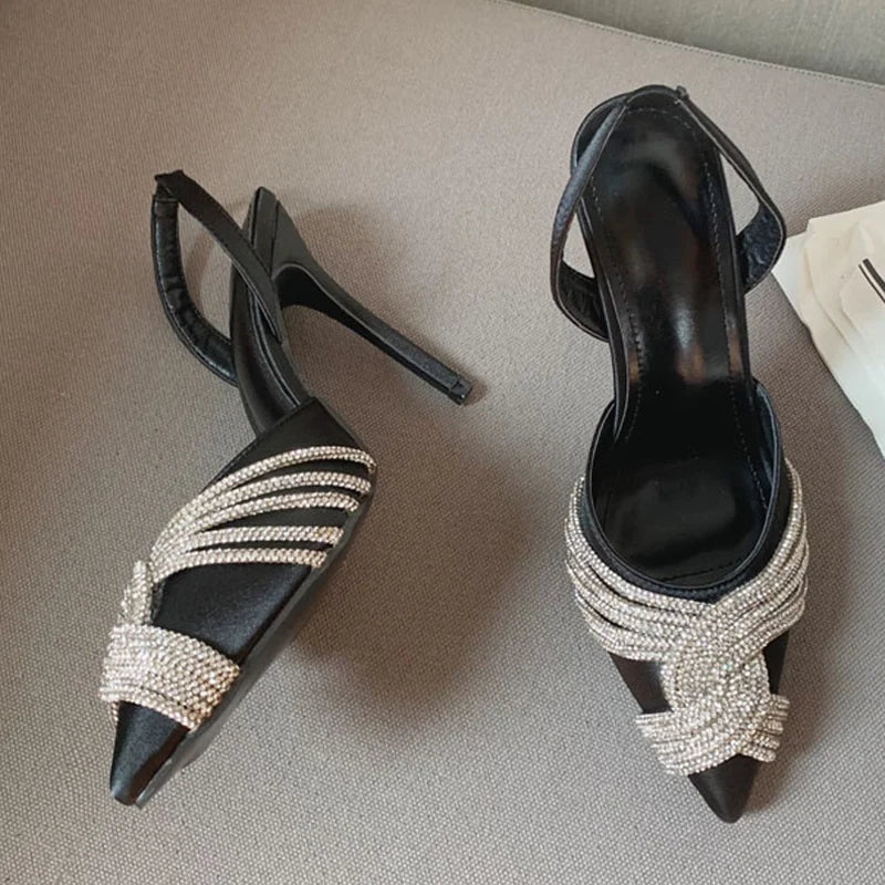 Well Tailored Heels with a Graceful Silhouette