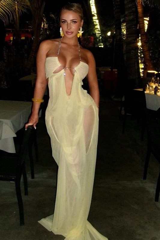 Beautifully Finished Dress in a Timeless Design