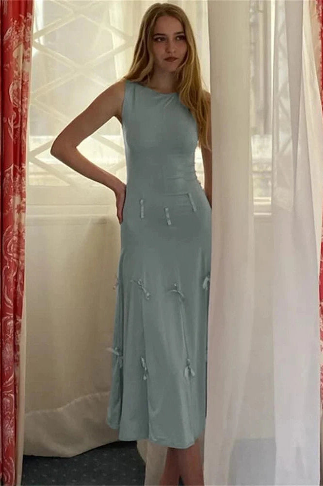 A Vintage Style Dress with Delicate Timeless Details