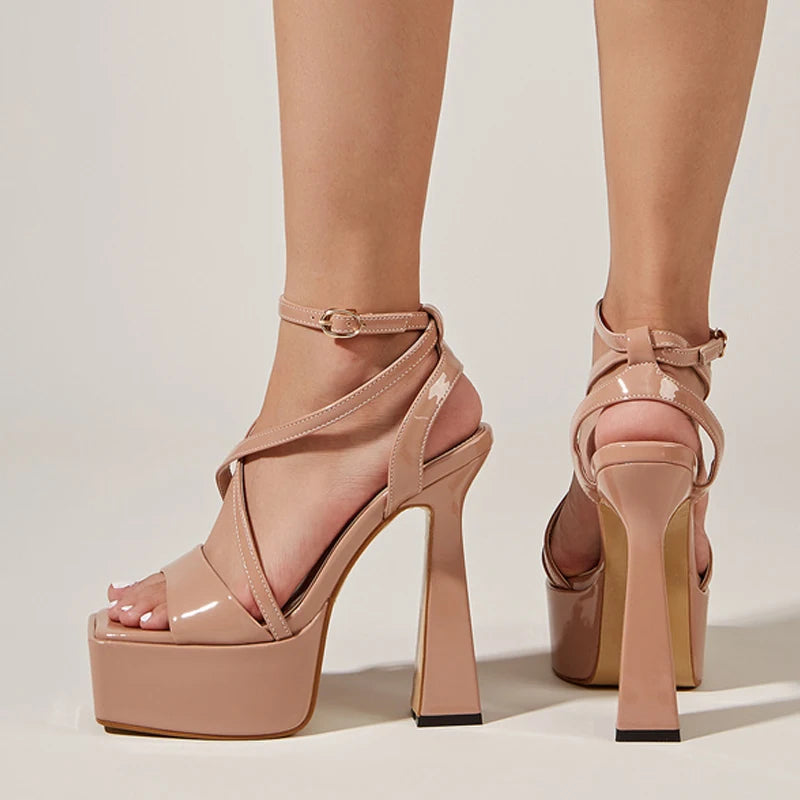 A Vintage Style Heels with Delicate Timeless Details