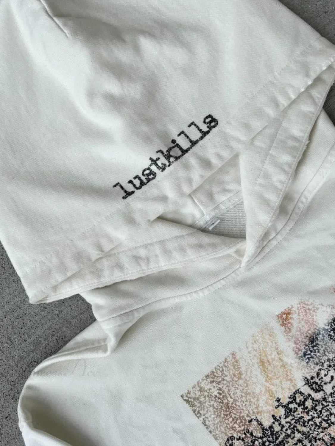 Elegantly Designed Pullover