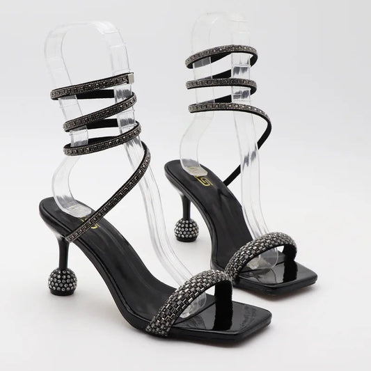 Polished Sandals with an Effortless Classic Look
