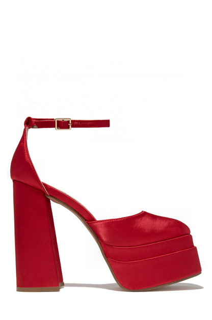 Beautifully Finished Heels in a Timeless Design