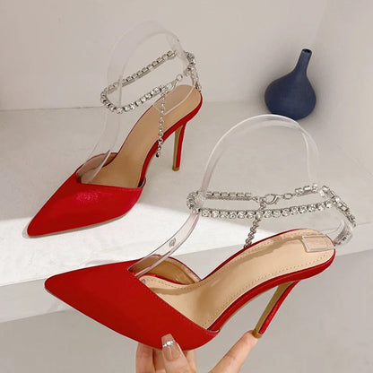 Well Tailored Heels with a Graceful Silhouette