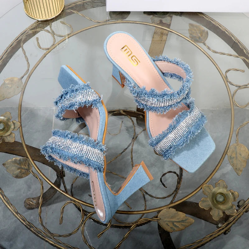 Polished Heels with an Effortless Classic Look