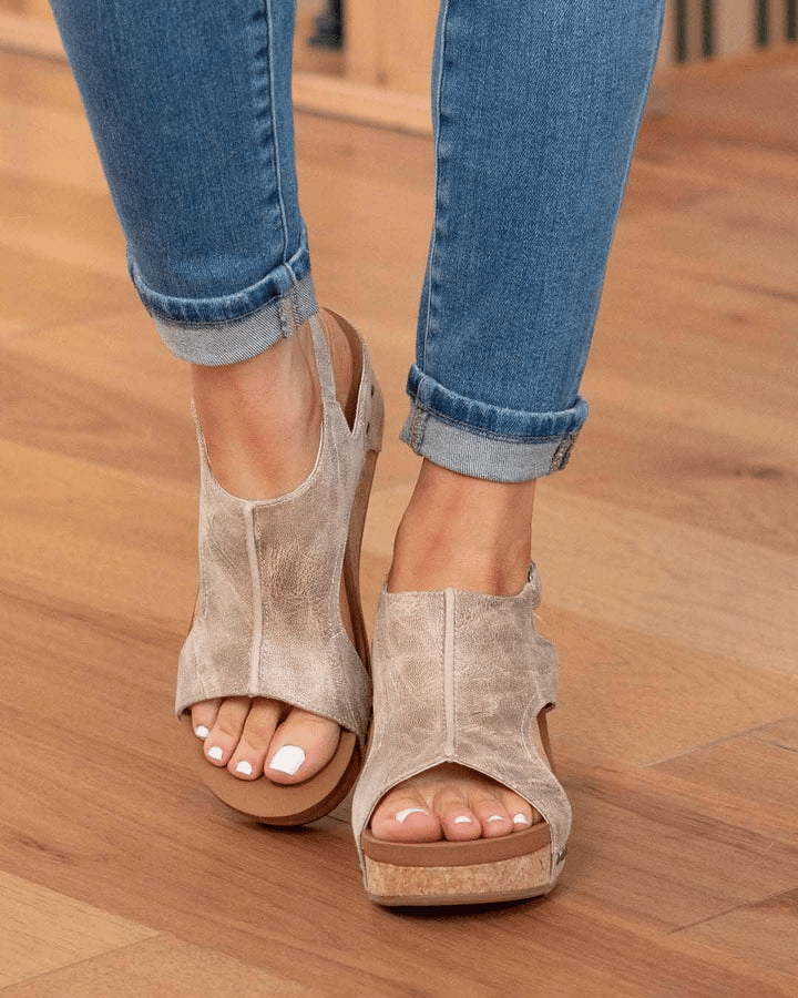 Graceful Orthopedic Shoes for Modern Look