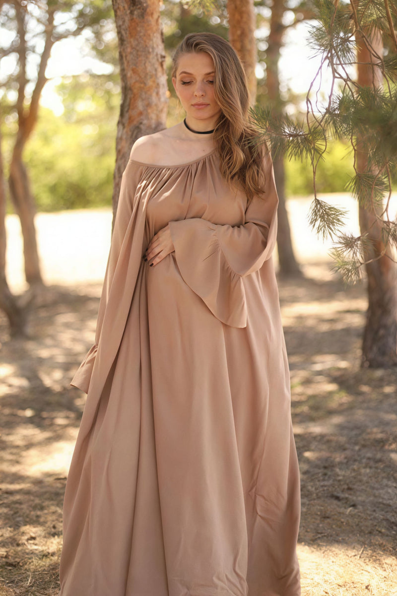 Gracefully Styled Dress for Any Occasion