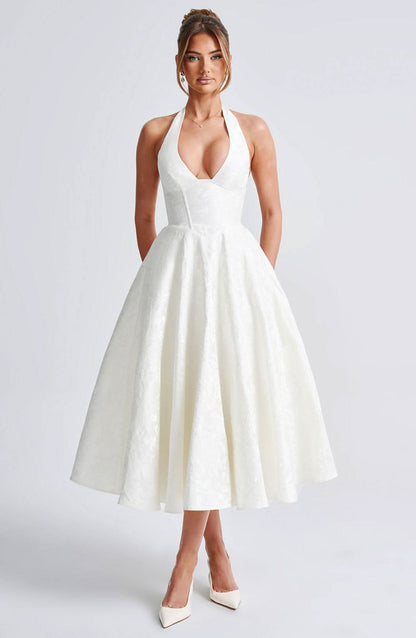 Beautifully Crafted Dress in a Classic Style