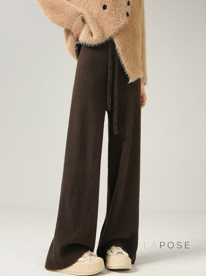 Classic Vintage Pants with a Flattering Fit