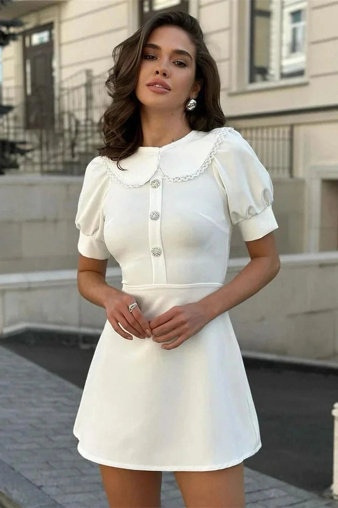 Effortlessly Elegant Dress with a Timeless Design