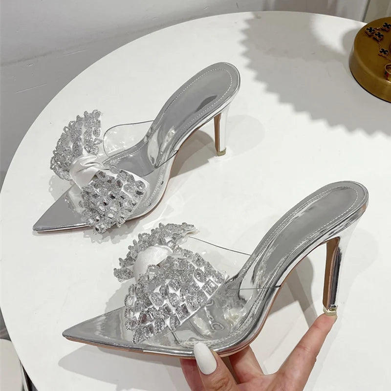 Effortlessly Elegant Heels with a Timeless Design
