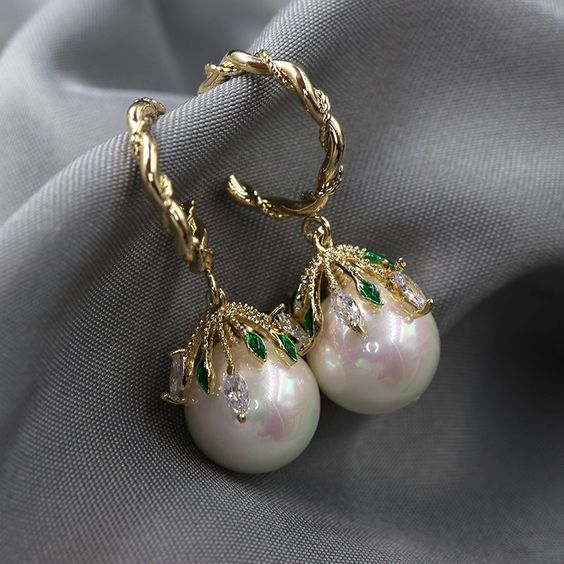 Malia Pearl Earrings